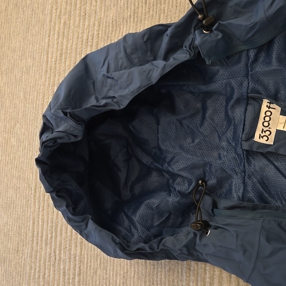 33,000 ft package-able Windbreaker, Size L Blue - Picture 3 of 10